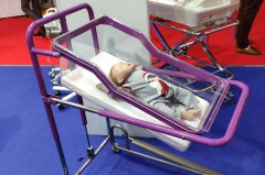 Выставка здравоохранения KIHE 2019. кроватка для новорожденных NEO